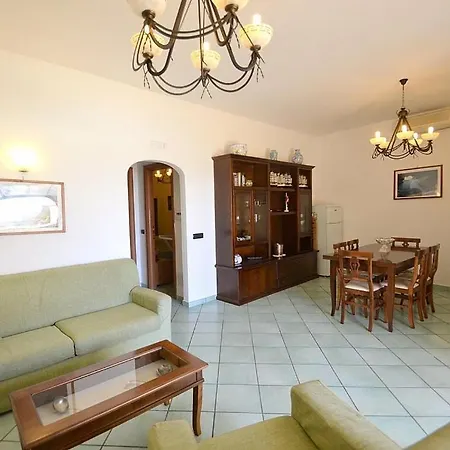 Villa Sleeps 7 Pool Air Con Wifi *