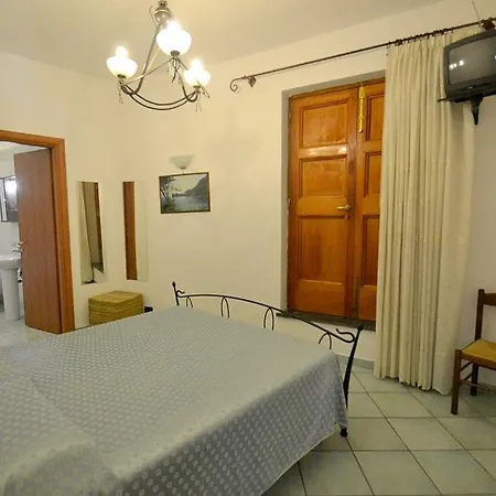Villa Sleeps 7 Pool Air Con Wifi