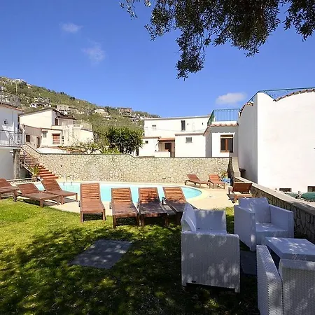 Villa Sleeps 7 Pool Air Con Wifi
